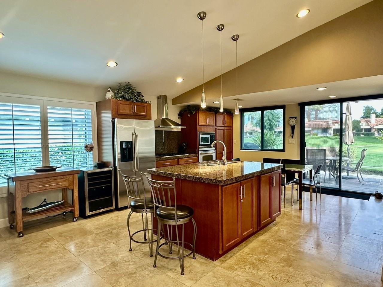 126 Castellana West - Photo 7 of 16