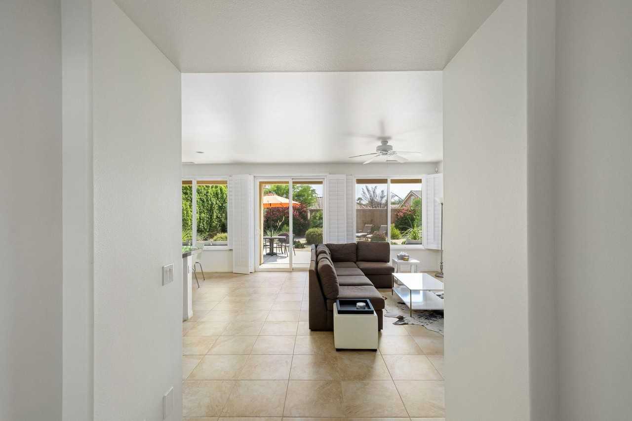 60224 Honeysuckle St - Photo 6 of 30