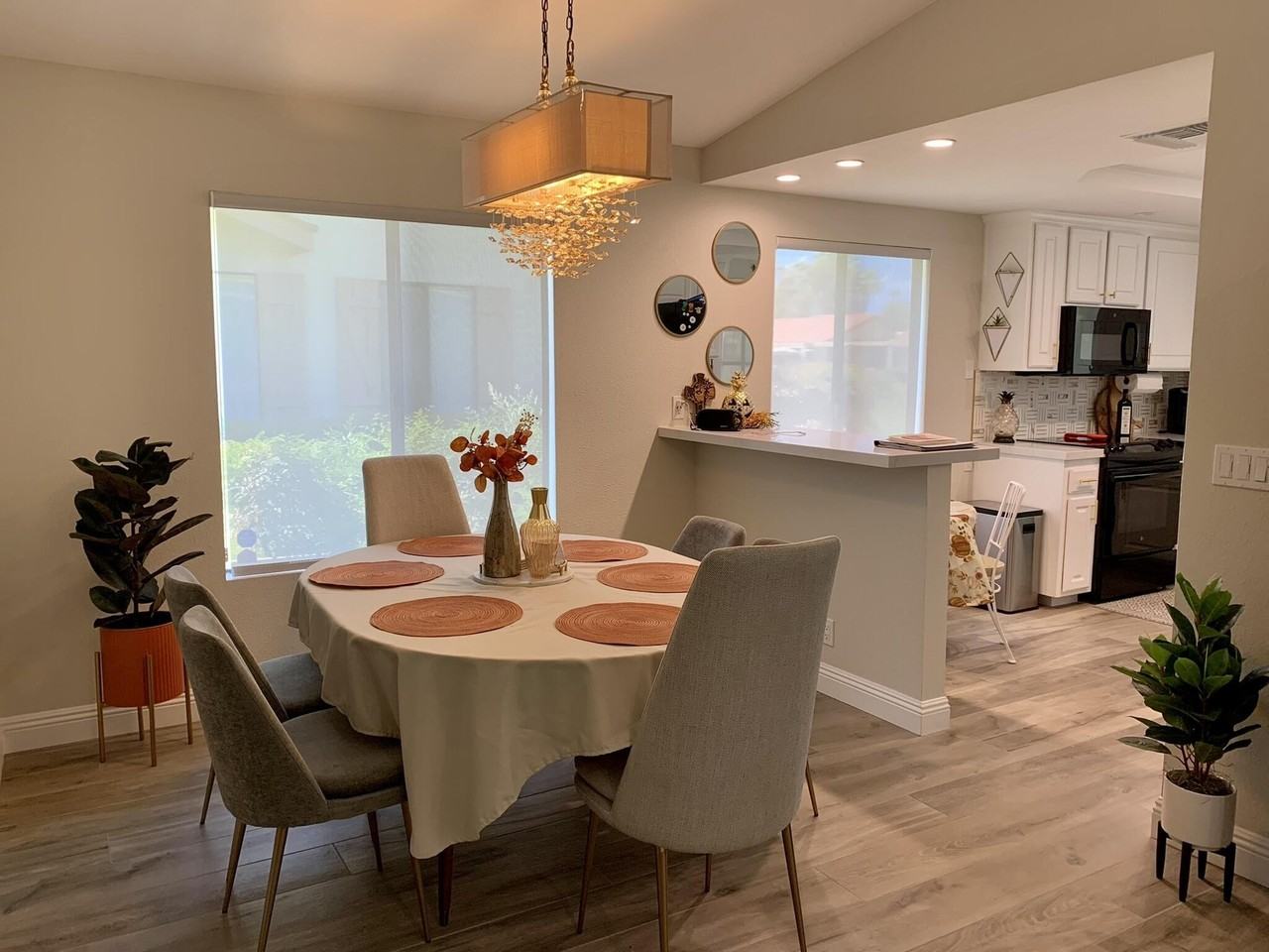 222 Castellana South - Photo 4 of 18