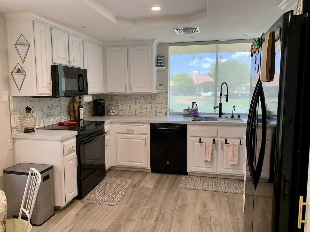 222 Castellana South - Photo 5 of 18