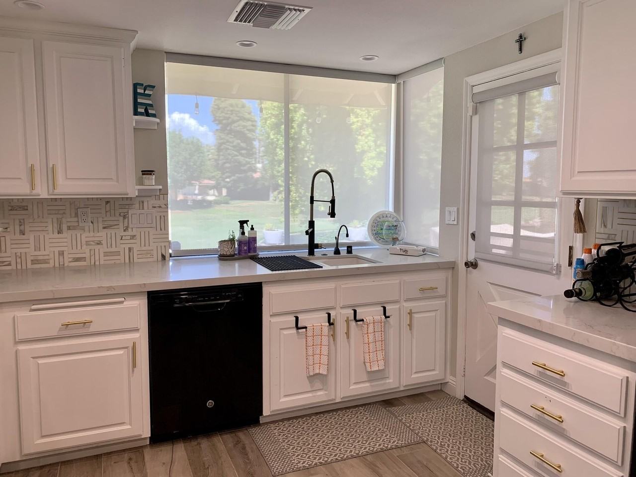 222 Castellana South - Photo 6 of 18