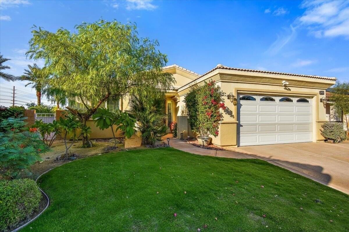 39561 Picasso Court - Photo 4 of 32