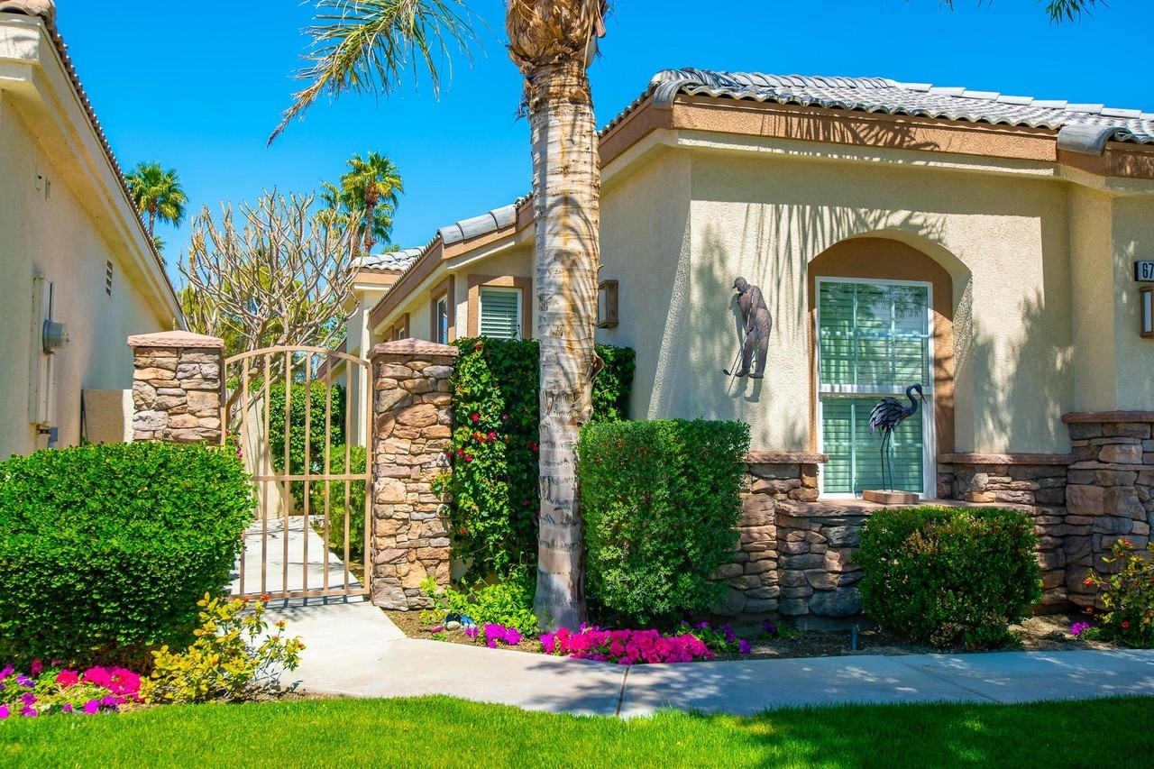 67632 South Natoma Way - Photo 3 of 35