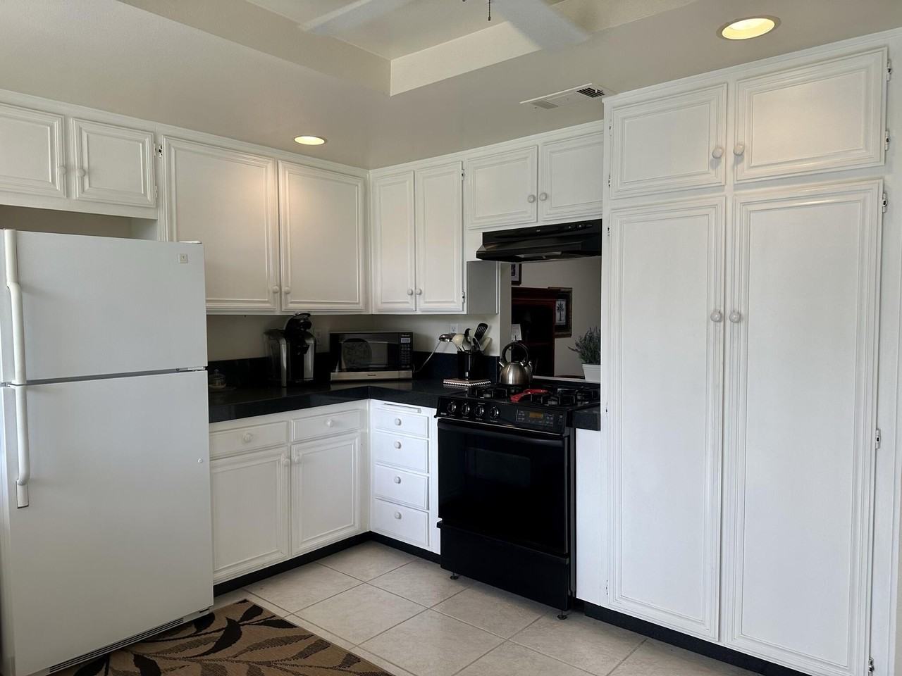 242 Serena Dr - Photo 7 of 14