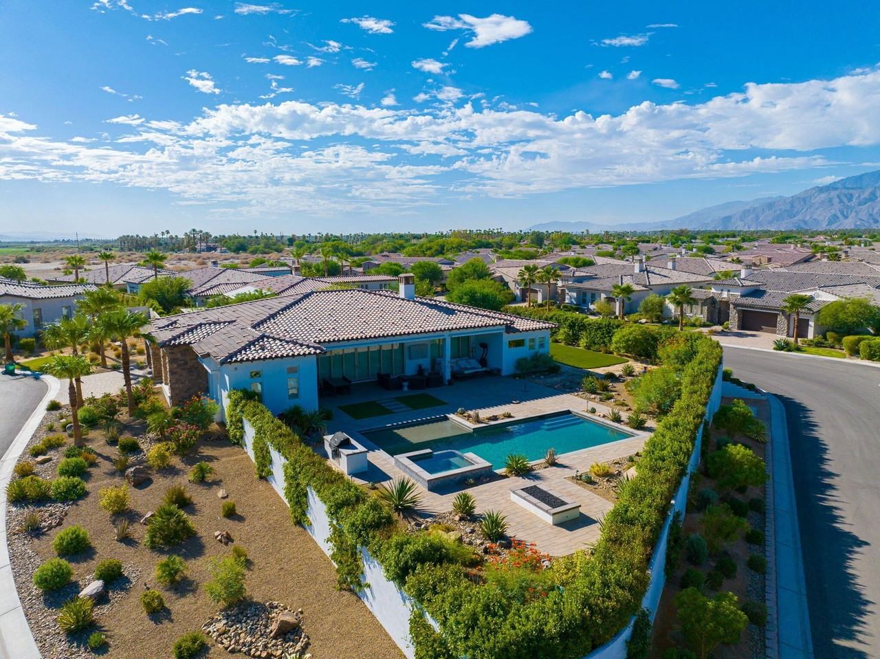 81665 Chant Court - Photo 4 of 50