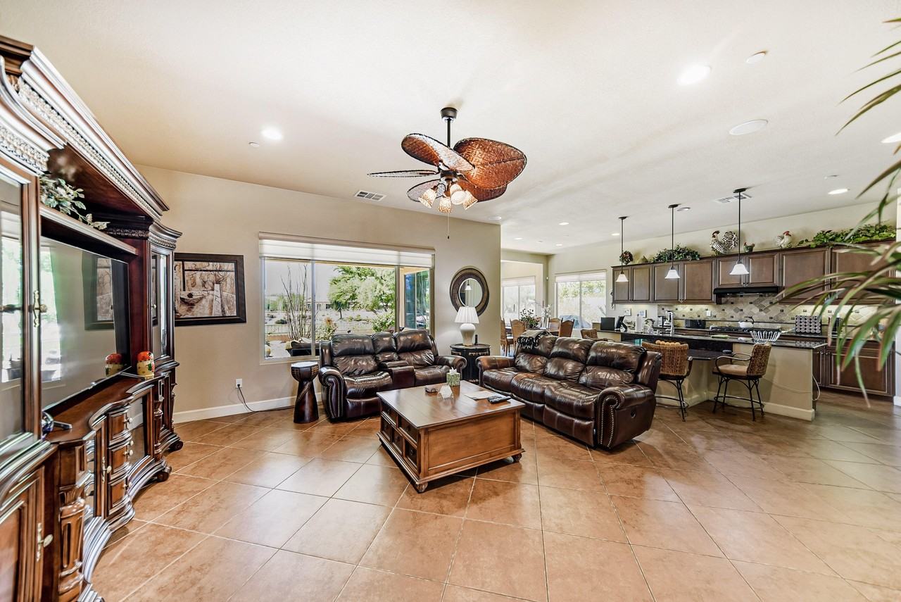 81465 Avenida Montura - Photo 6 of 36