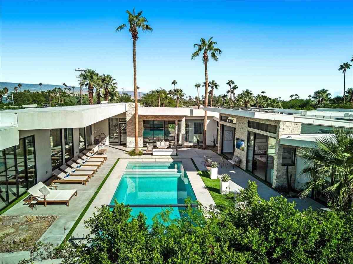 524 E Miraleste Ct - Photo 2 of 50