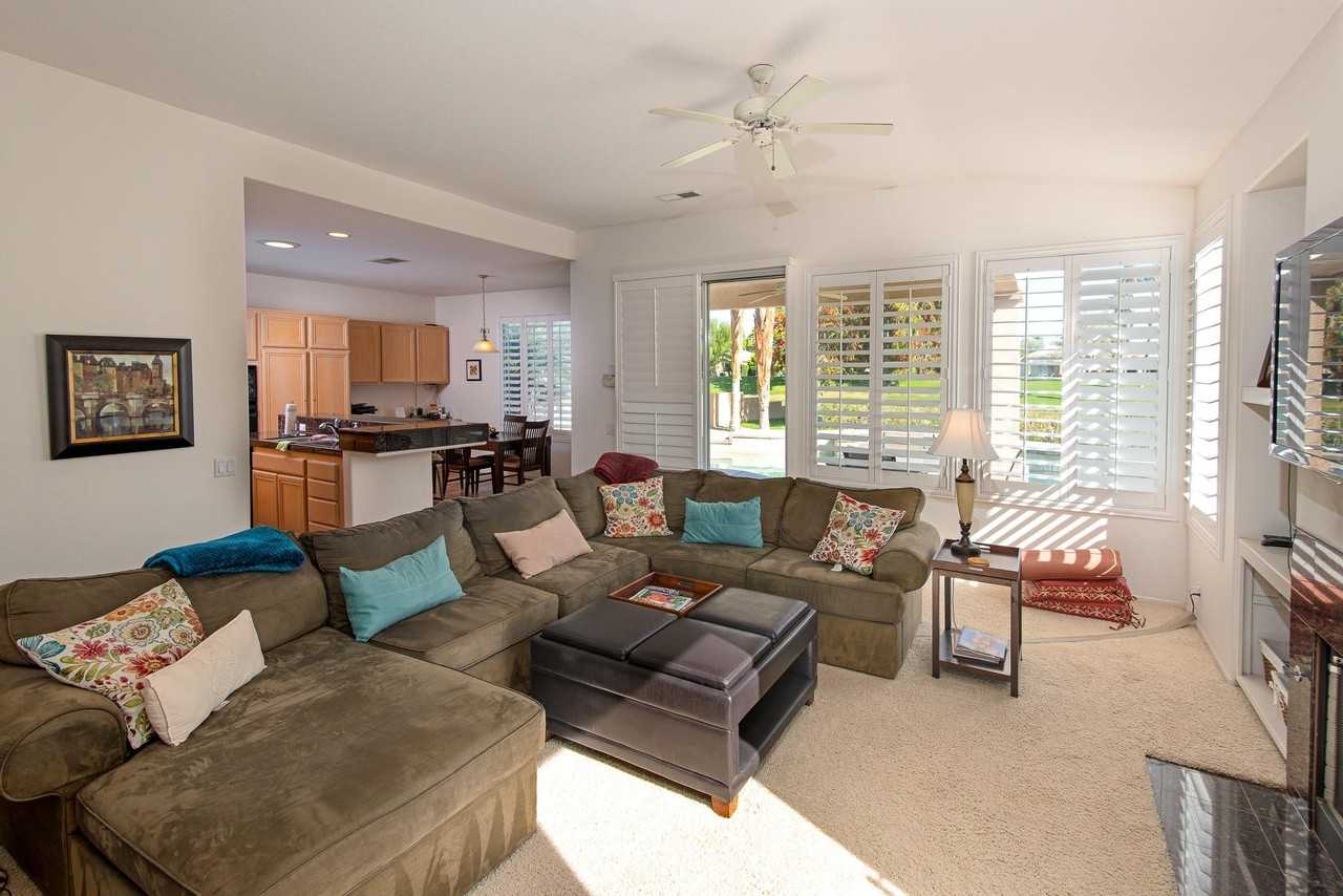 29488 W Laguna Dr - Photo 5 of 31