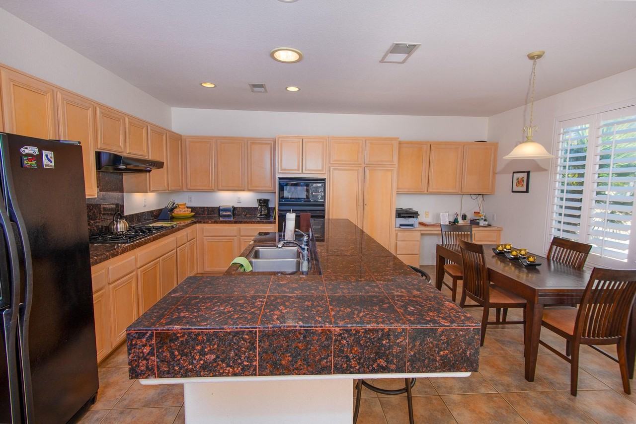 29488 W Laguna Dr - Photo 6 of 31