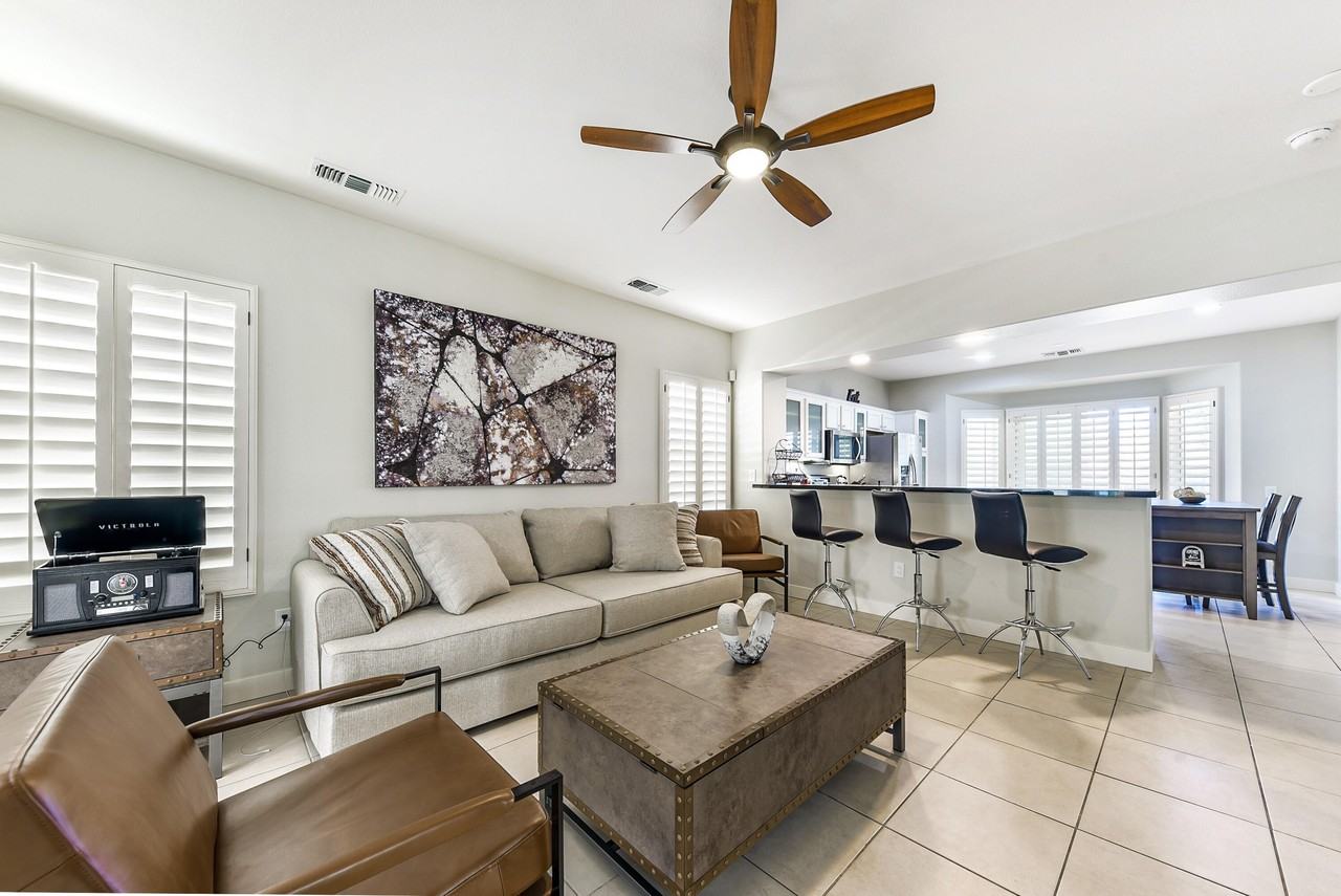 39676 Somerset Avenue - Photo 7 of 32