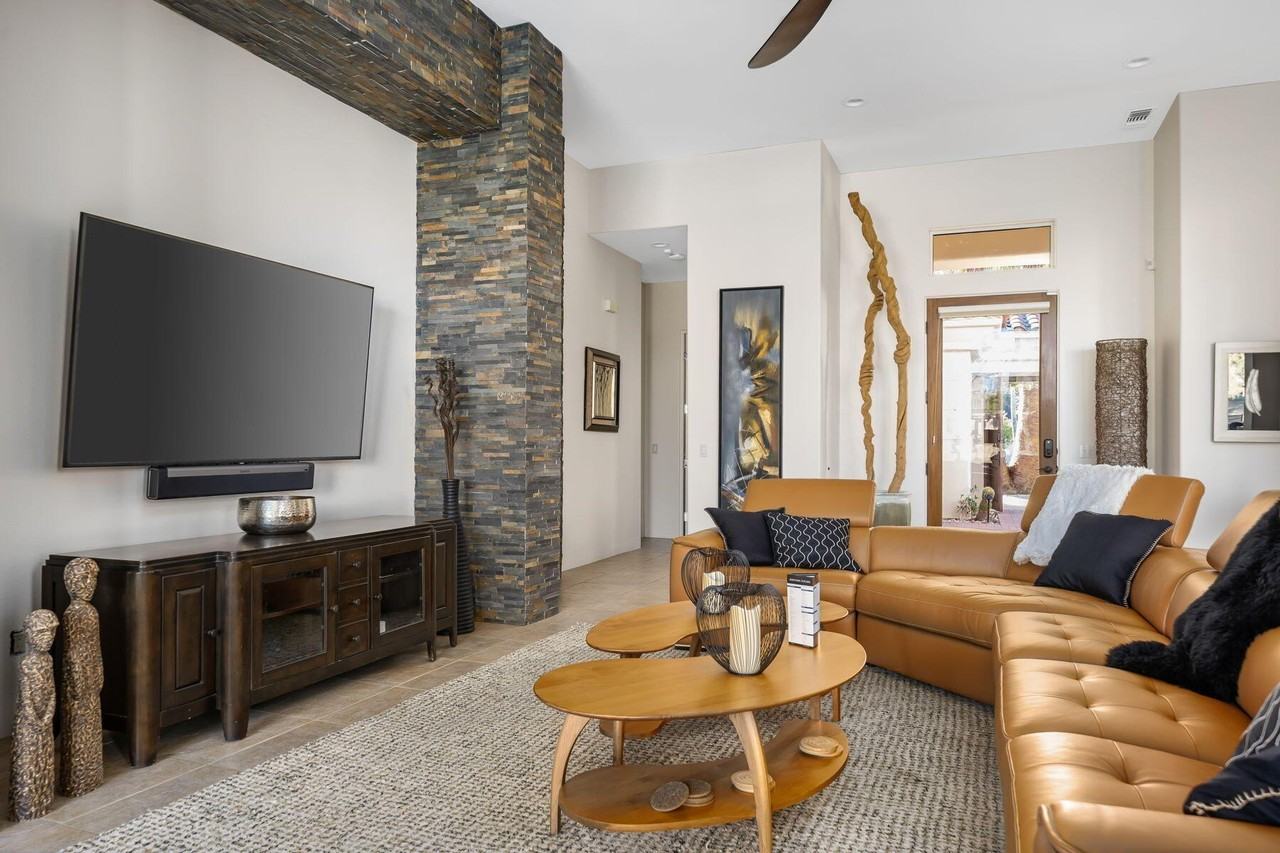 253 Loch Lomond Road - Photo 4 of 50