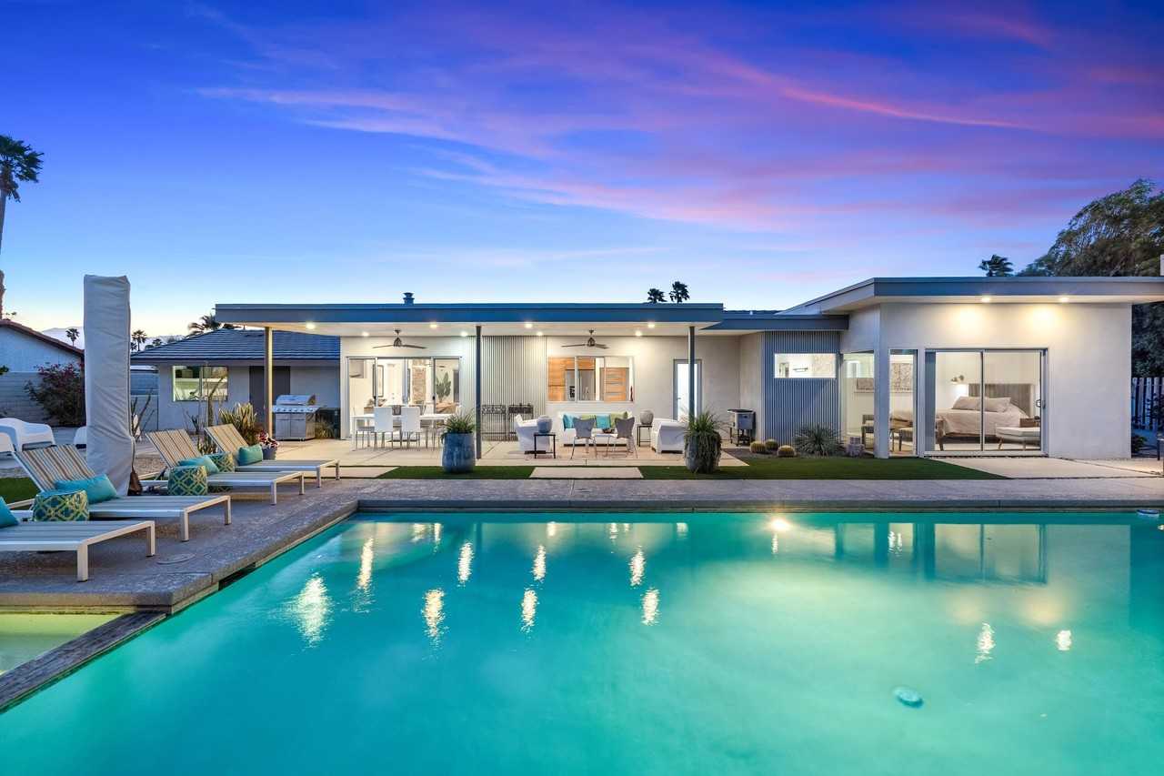 2413 El Alameda - Photo 2 of 50