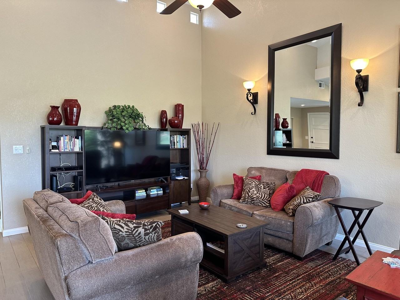 217 Las Lomas - Photo 7 of 15