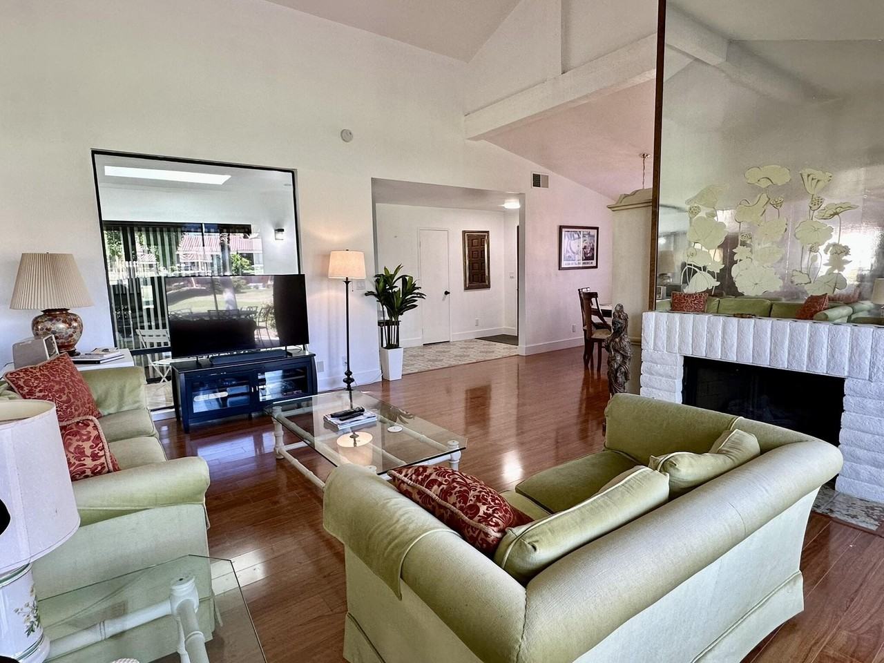 316 Sierra Madre South - Photo 5 of 13