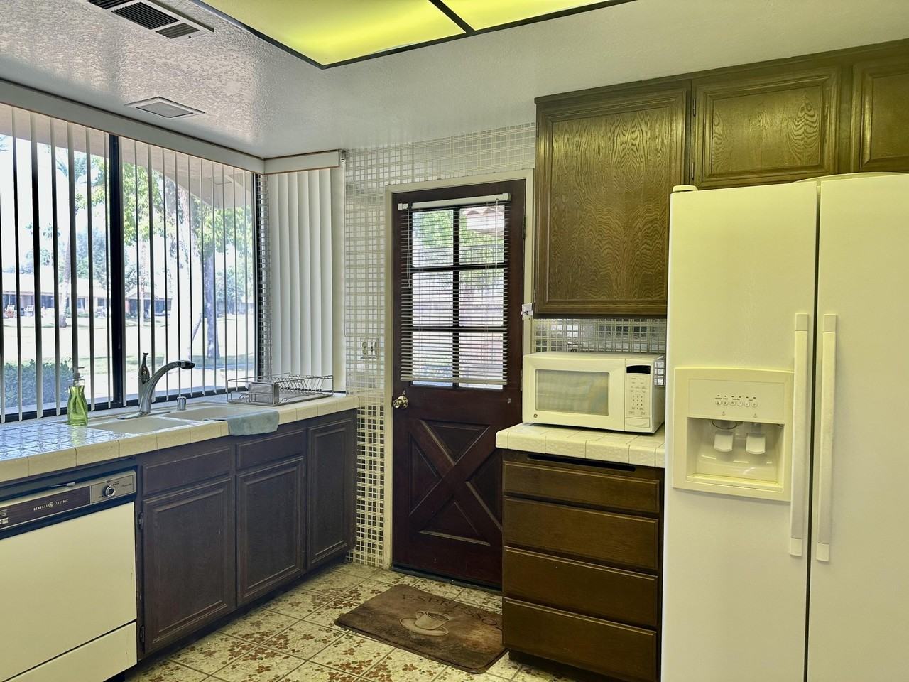 316 Sierra Madre South - Photo 7 of 13