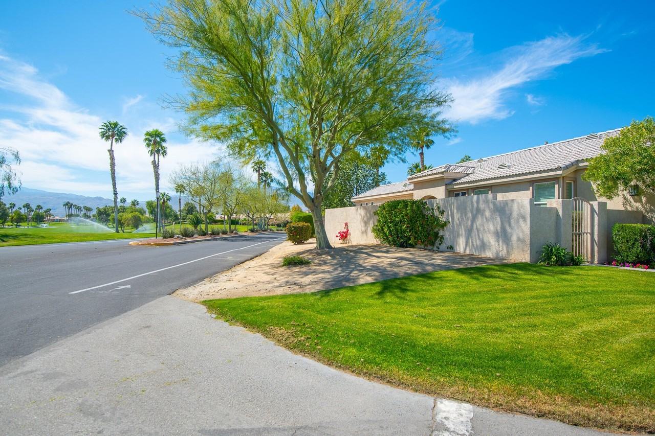 67727 S Natoma Dr - Photo 2 of 25