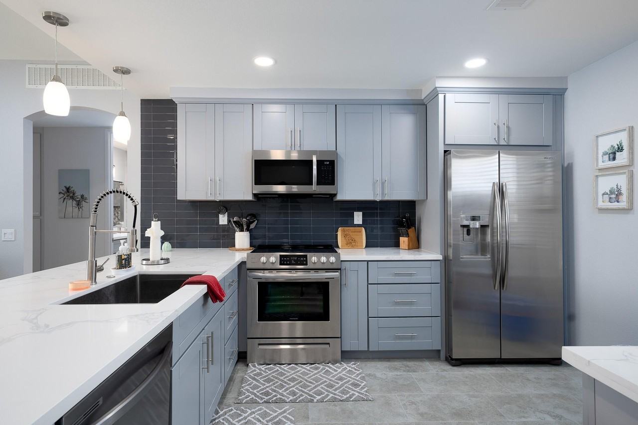 67665 Lagos Way - Photo 2 of 32