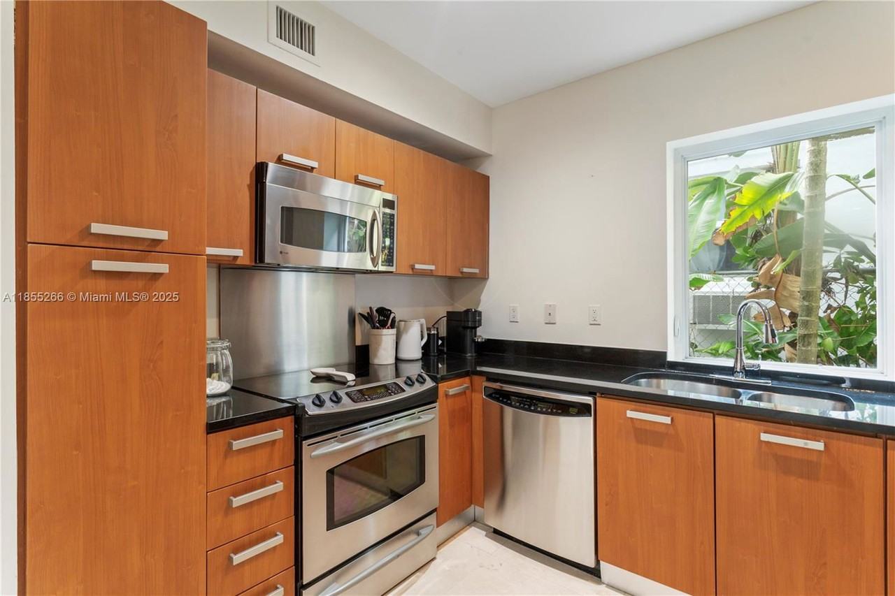 234 Meridian Ave #3 - Photo 6 of 8