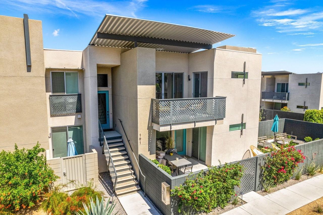 191 The Riv - Photo 2 of 39