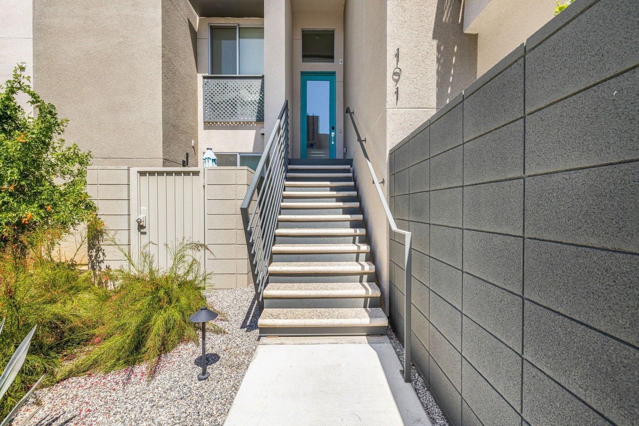 191 The Riv - Photo 3 of 39