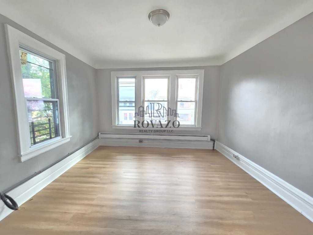 67 Fabyan Pl #1R1L - Photo 3 of 6