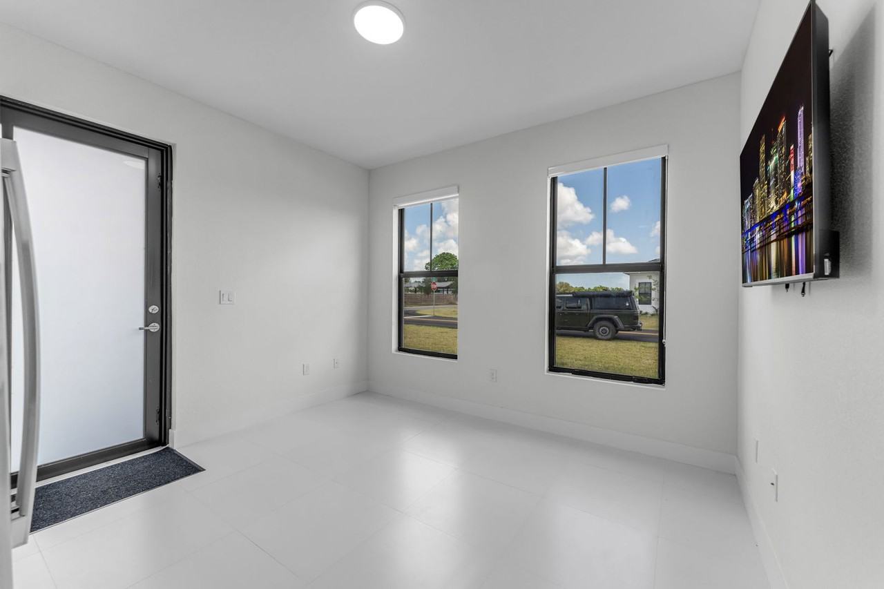 Sw 196th Ave - Photo 2 of 8