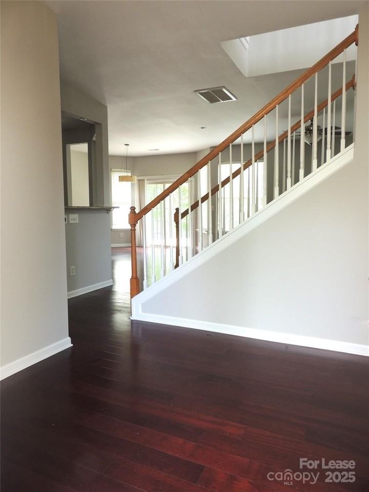 12210 Honor Guard Avenue - Photo 3 of 29