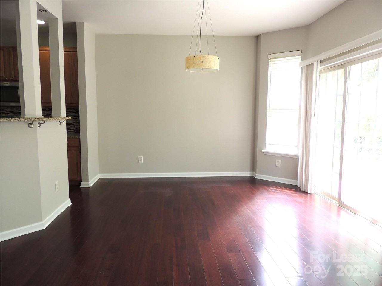 12210 Honor Guard Avenue - Photo 7 of 29