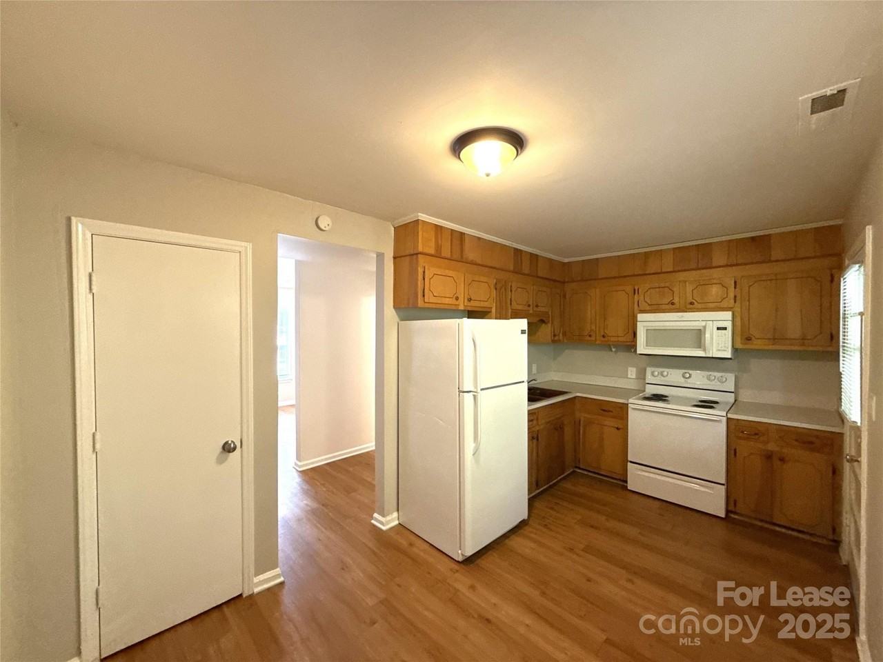 409 Hawley Ave Apt 13 #13 - Photo 6 of 11