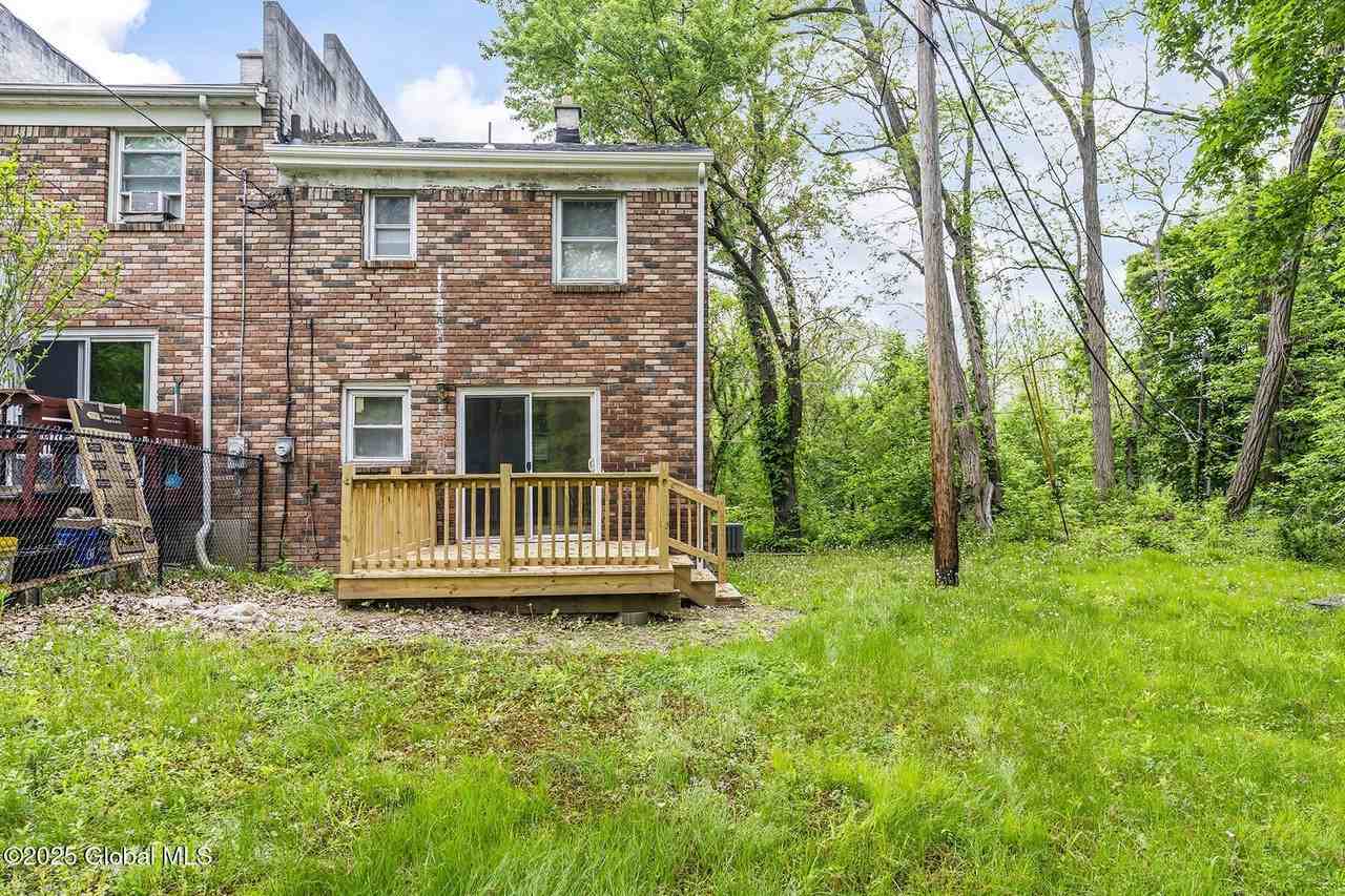 98 Mount Hope Dr - Photo 3 of 29