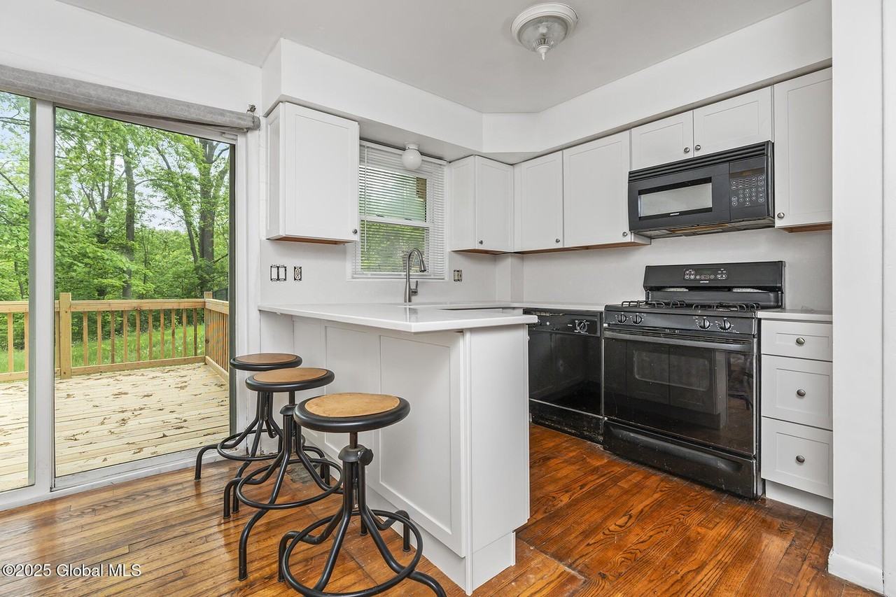 98 Mount Hope Dr - Photo 7 of 29