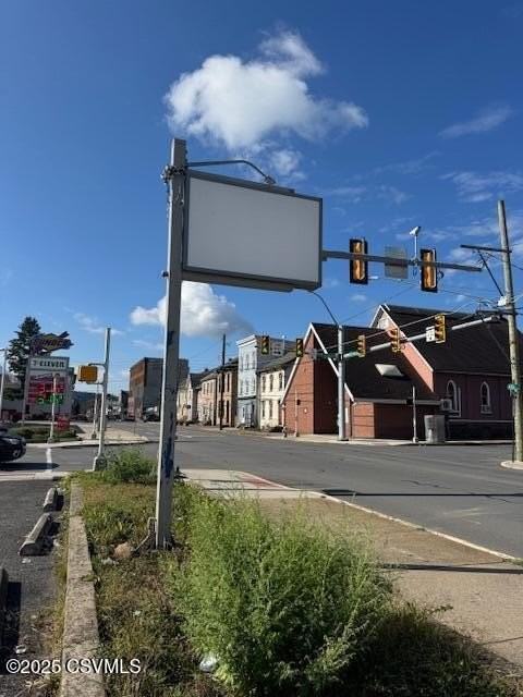 100 N 4th St - Photo 2 of 9