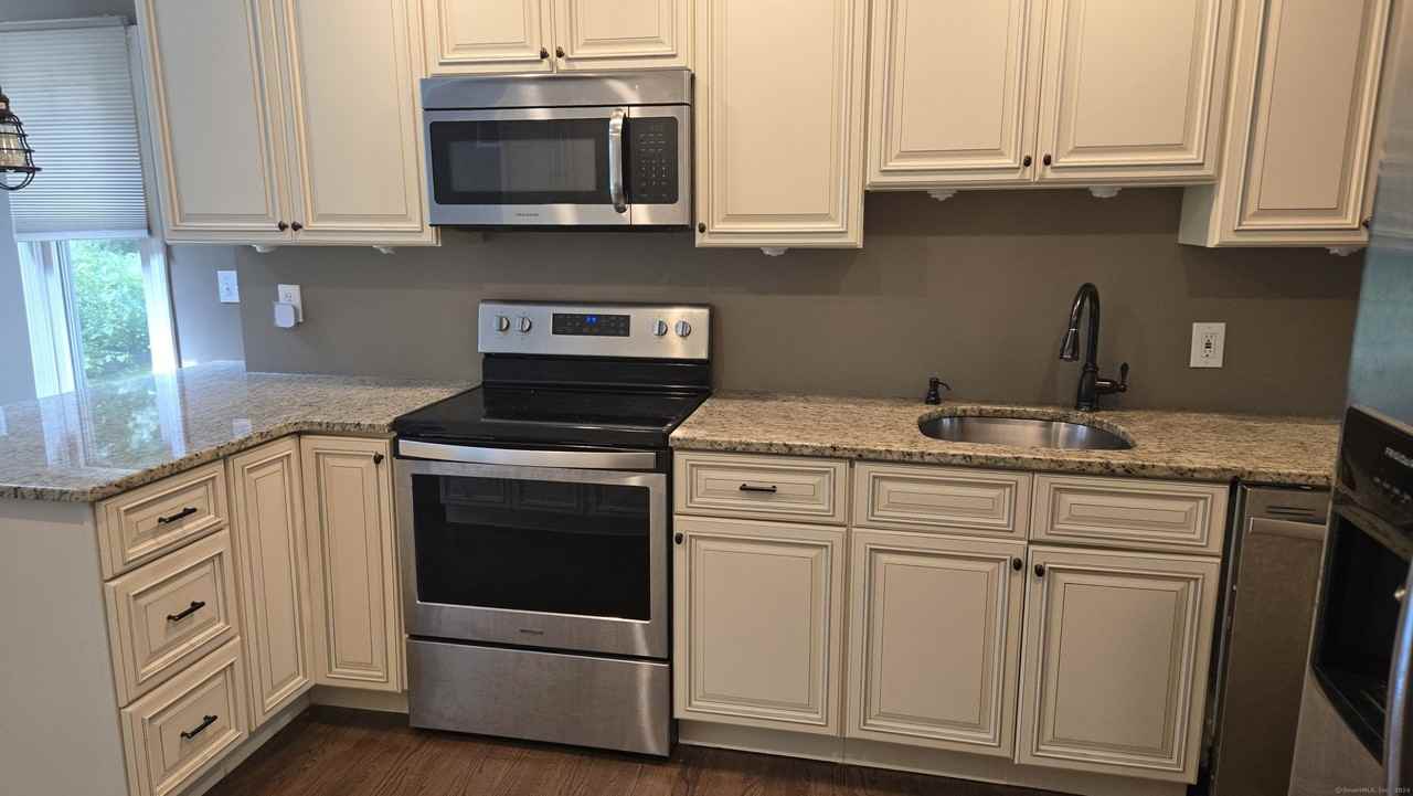 337 Wheeler Rd - Photo 2 of 24