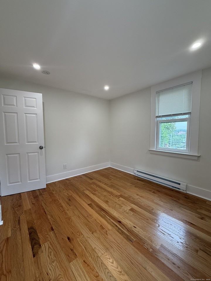 30 Olds Street - Photo 4 of 18