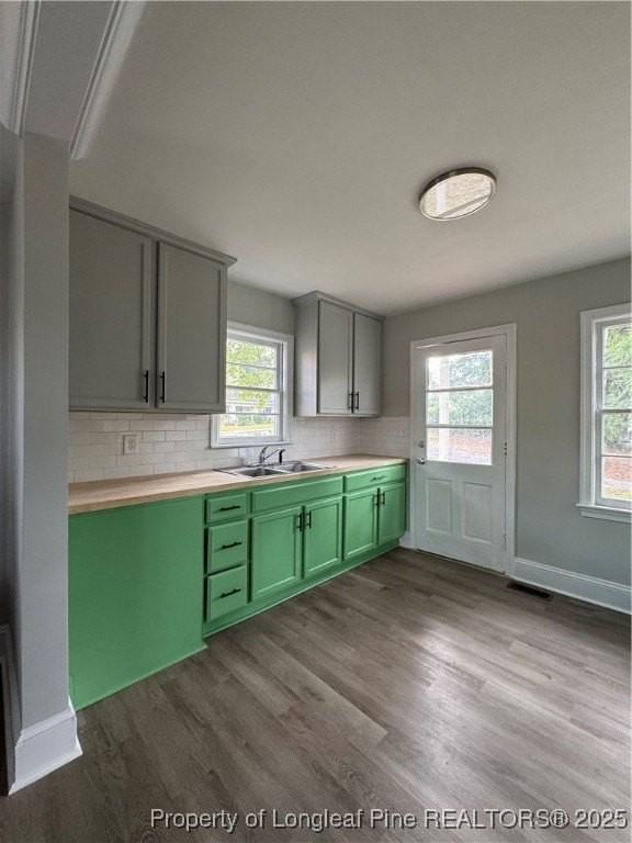 226 Fountainhead Ln - Photo 3 of 14