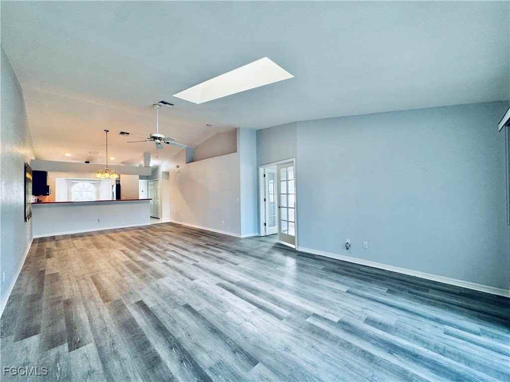 1320 Se 6th Ave - Photo 6 of 50