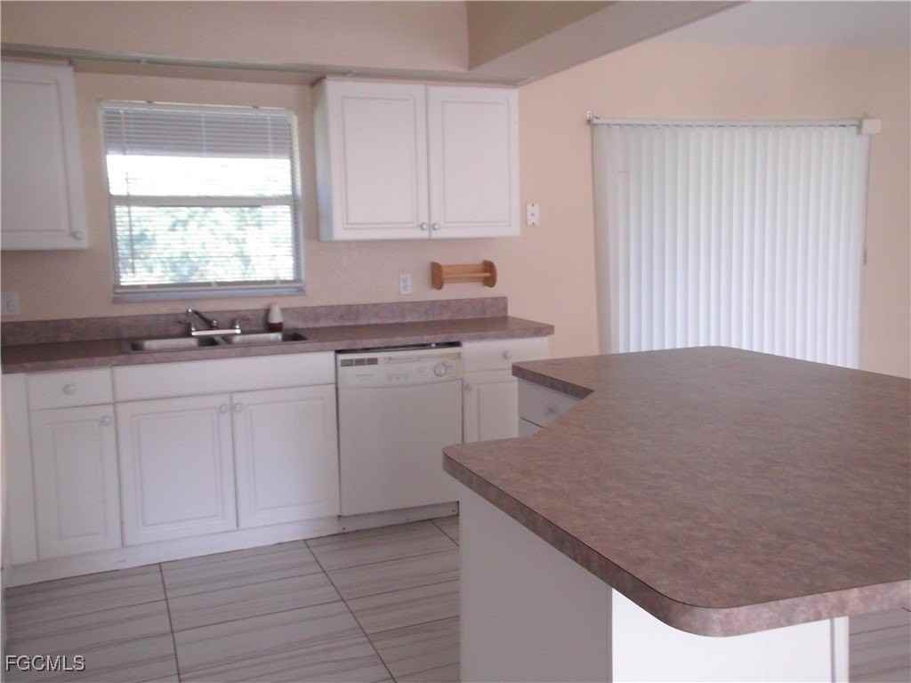 845 Wolverine St E - Photo 6 of 12