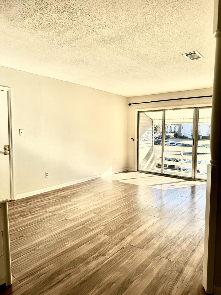 1017 Stevens Creek Rd - Photo 3 of 17