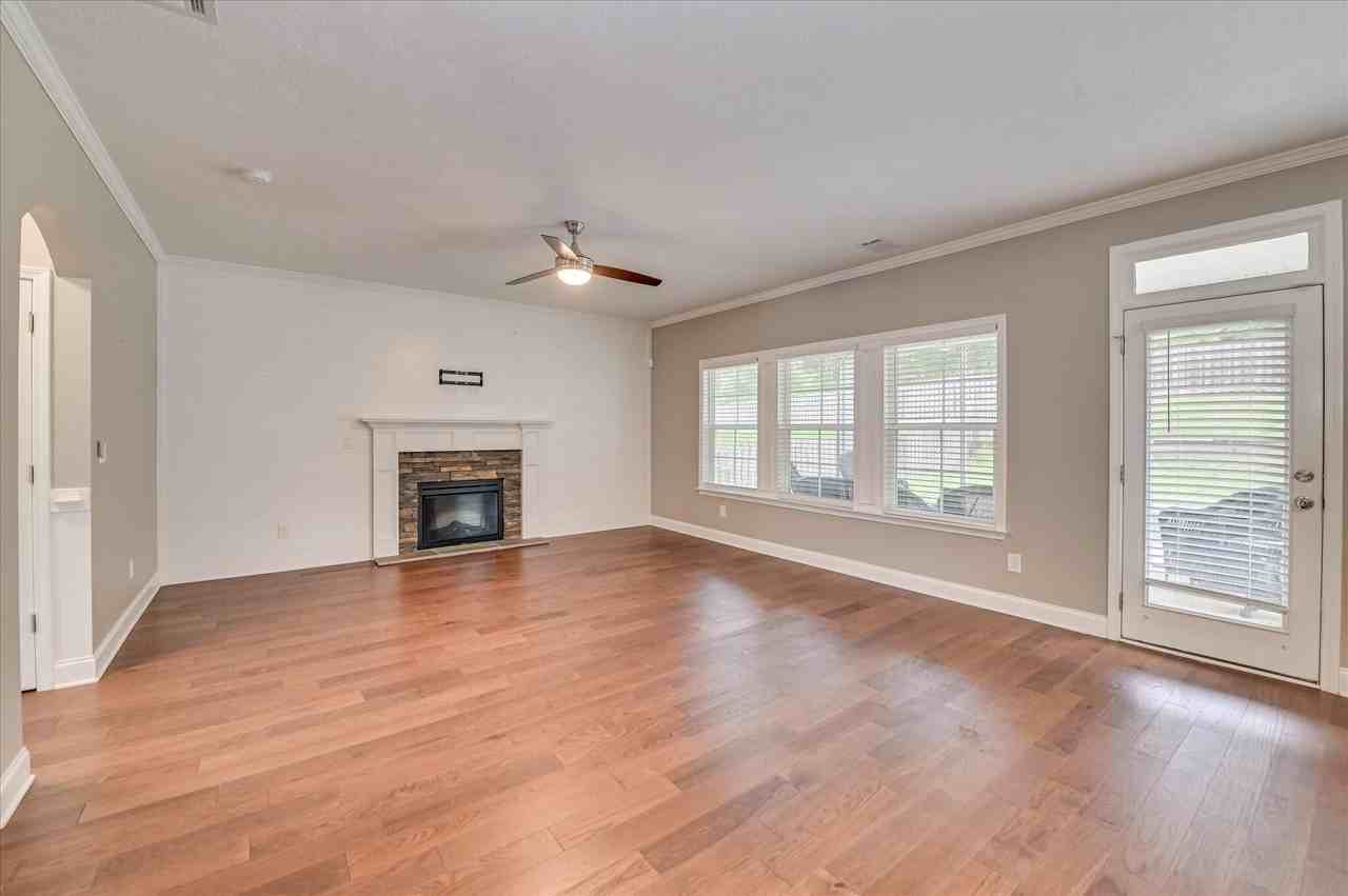 108 Blazing Creek Ct - Photo 6 of 32