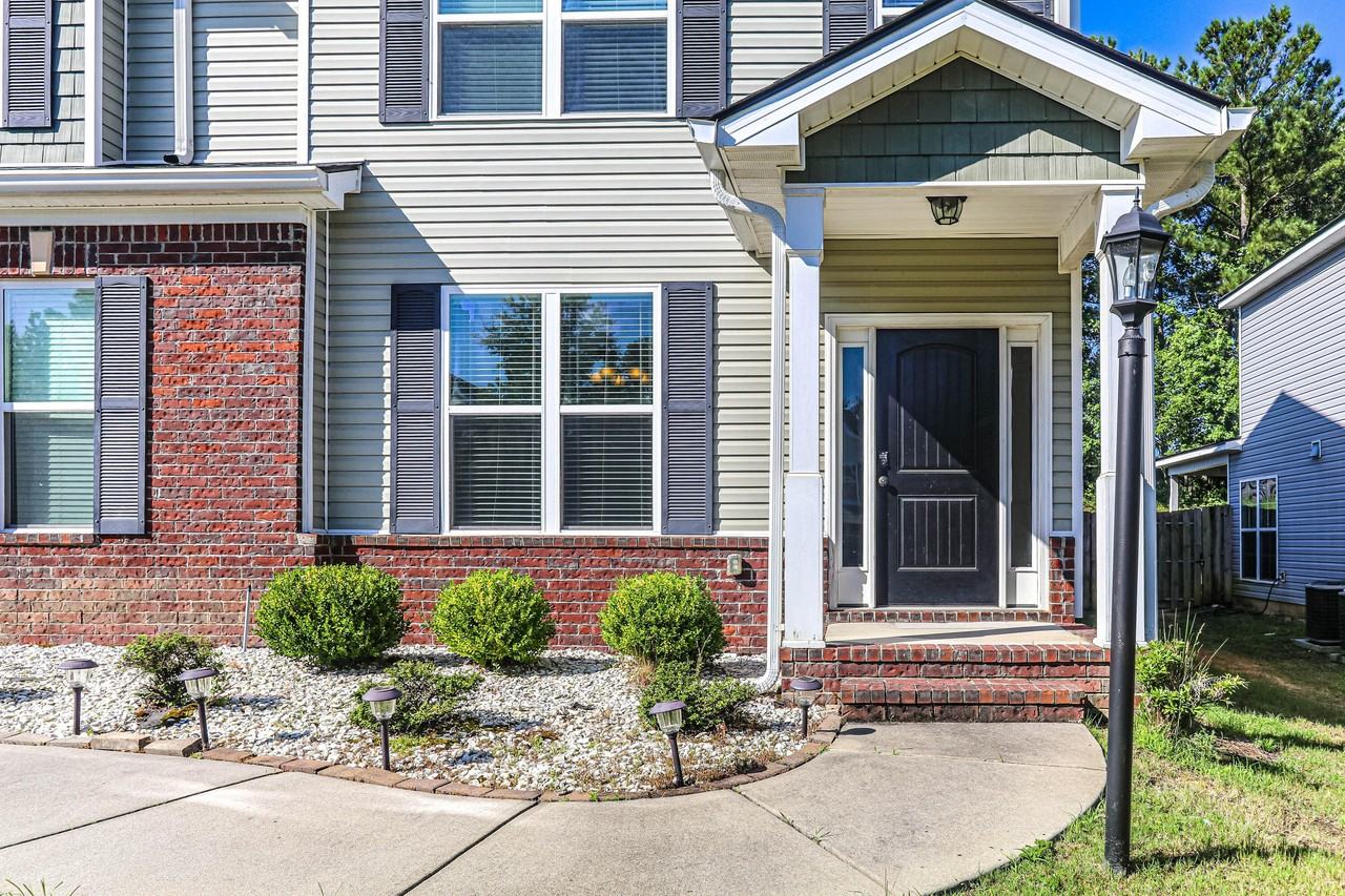 479 Sebastian Dr - Photo 3 of 50