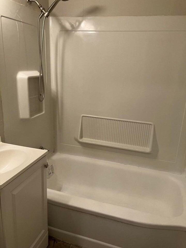 2490 Coleman Ave - Photo 6 of 9