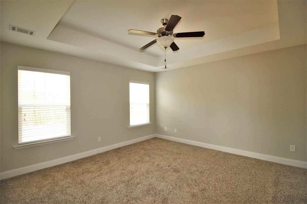 2138 Kinsale Ave - Photo 7 of 16