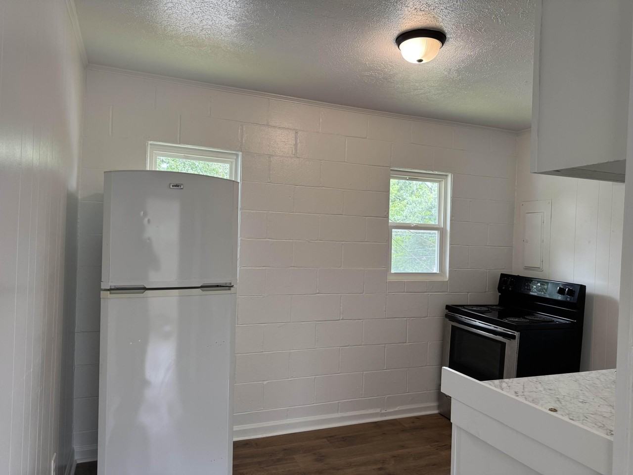 532 Hampton Ave Nw - Photo 4 of 7