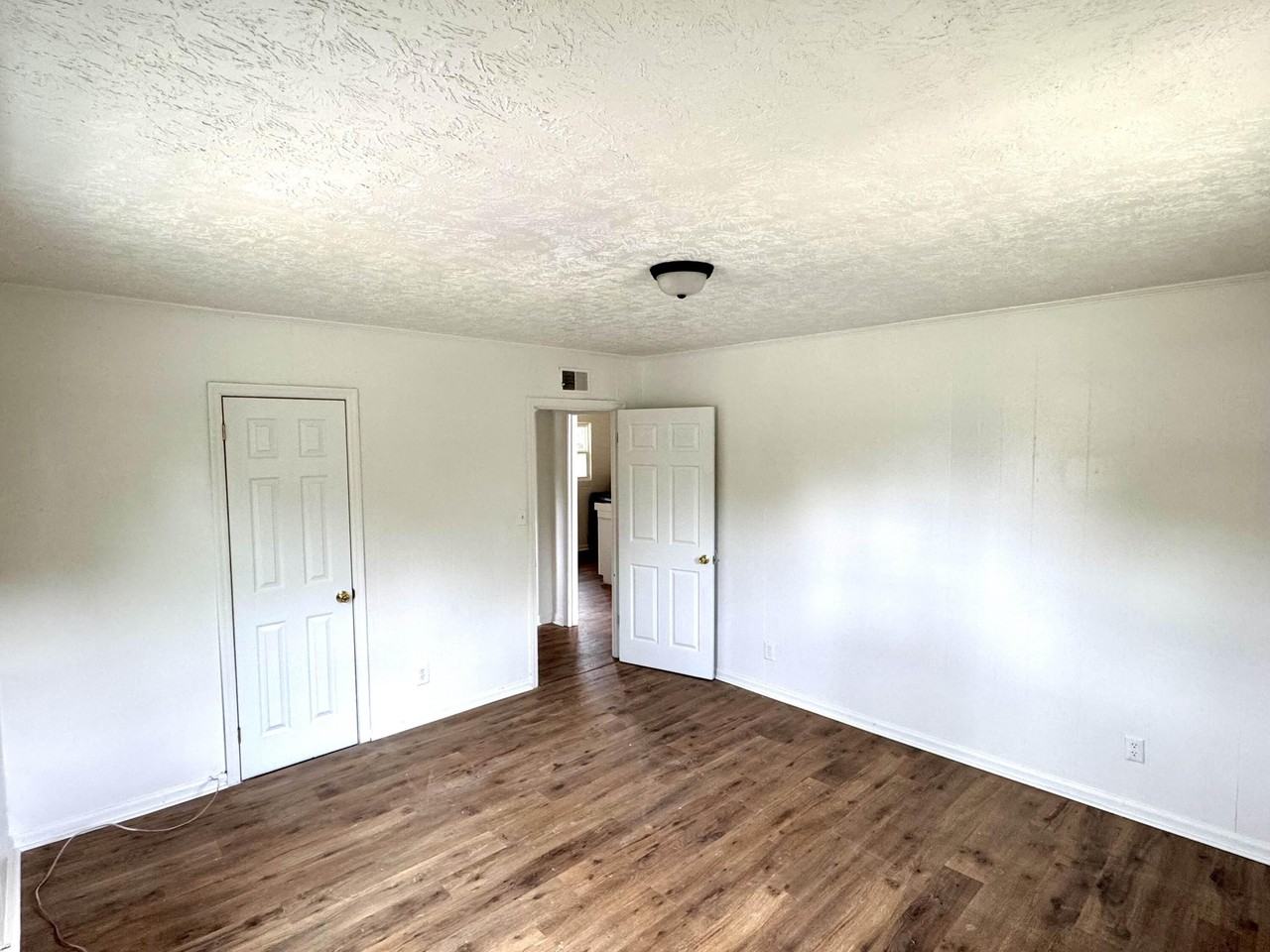 532 Hampton Ave Nw - Photo 5 of 7