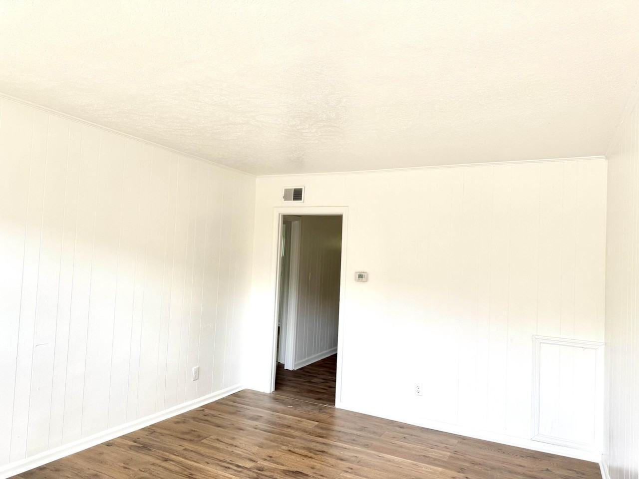 532 Hampton Ave Nw - Photo 6 of 7