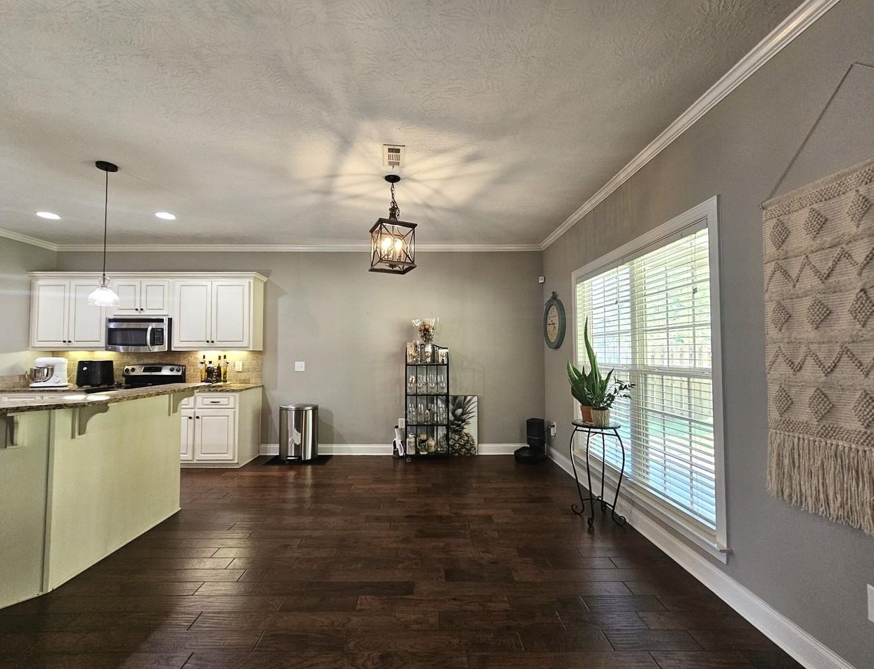 821 Herrington Dr - Photo 6 of 26