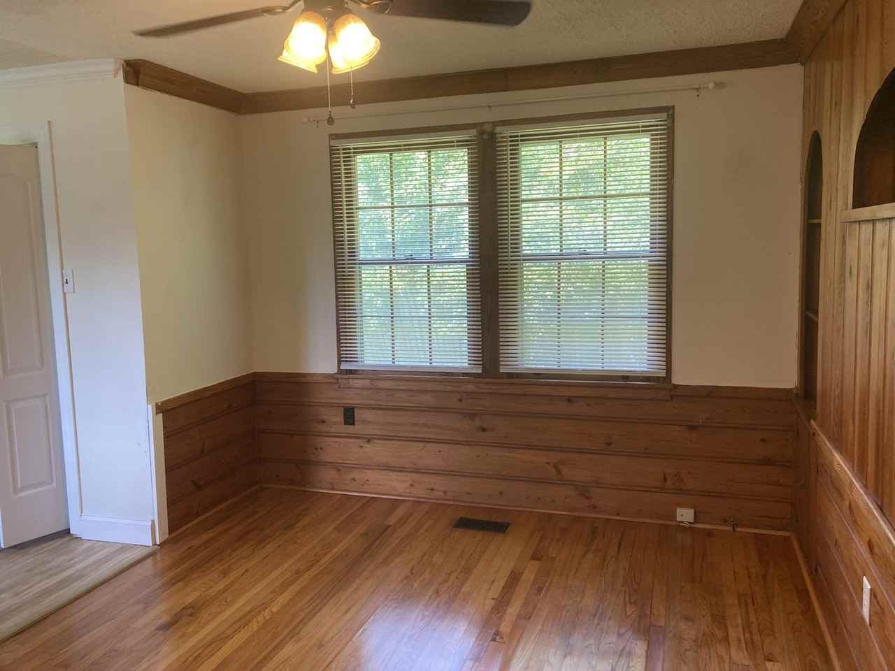 607 East Ave - Photo 3 of 10