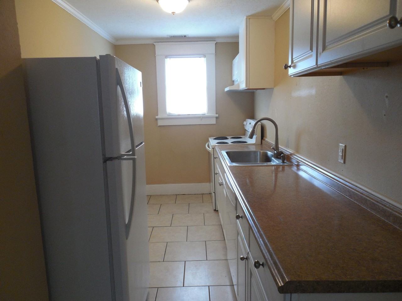 2407 Wrightsboro Rd - Photo 4 of 10