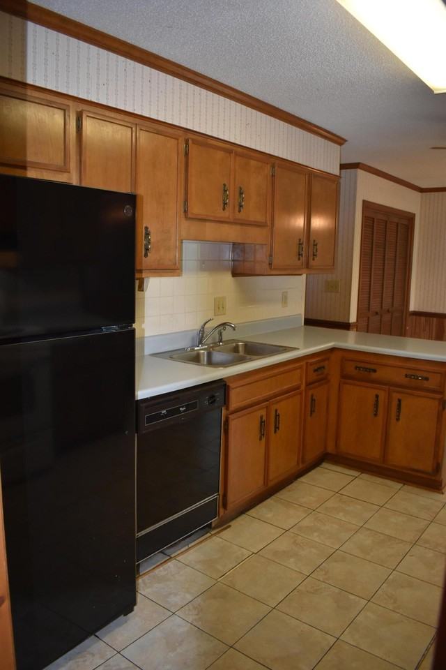 4406 Bern Ct - Photo 3 of 24