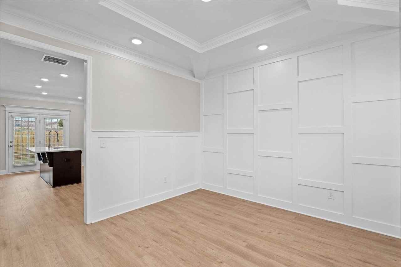 616 Hope St - Photo 6 of 38